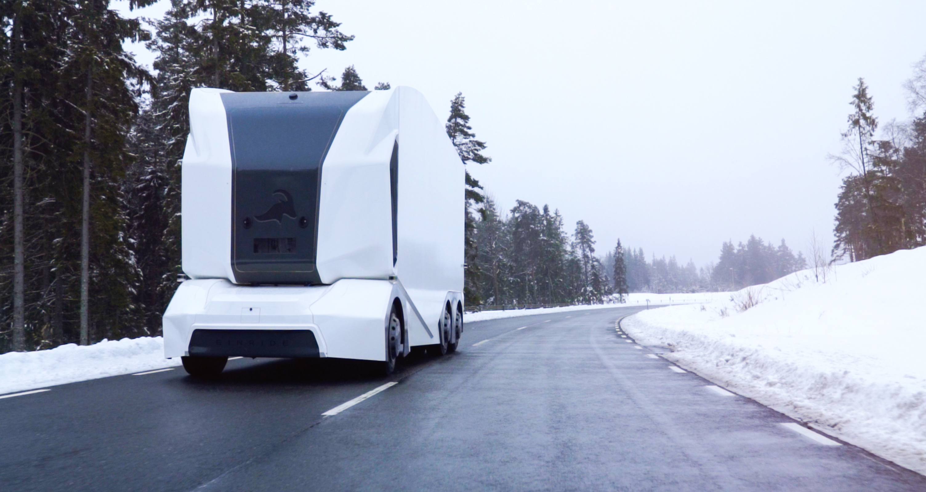 Einride t-pod. Беспилотный грузовик Тесла. Фура t-pod. Беспилотные Грузовики Einride.